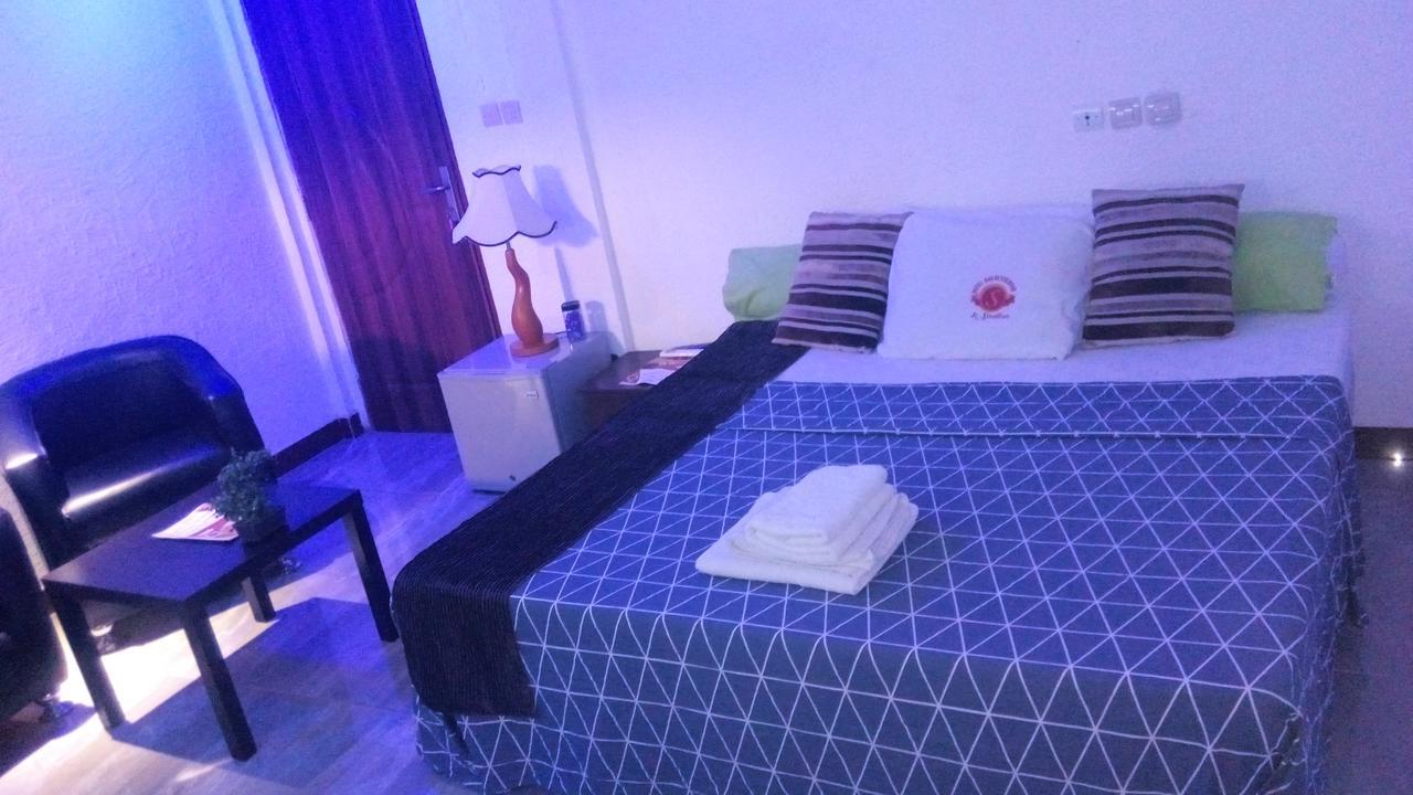 Senateur Hotel Agontinkon 코토누 외부 사진
