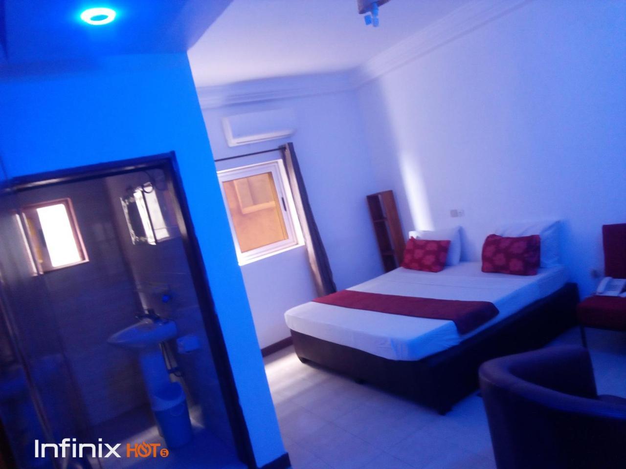 Senateur Hotel Agontinkon 코토누 외부 사진