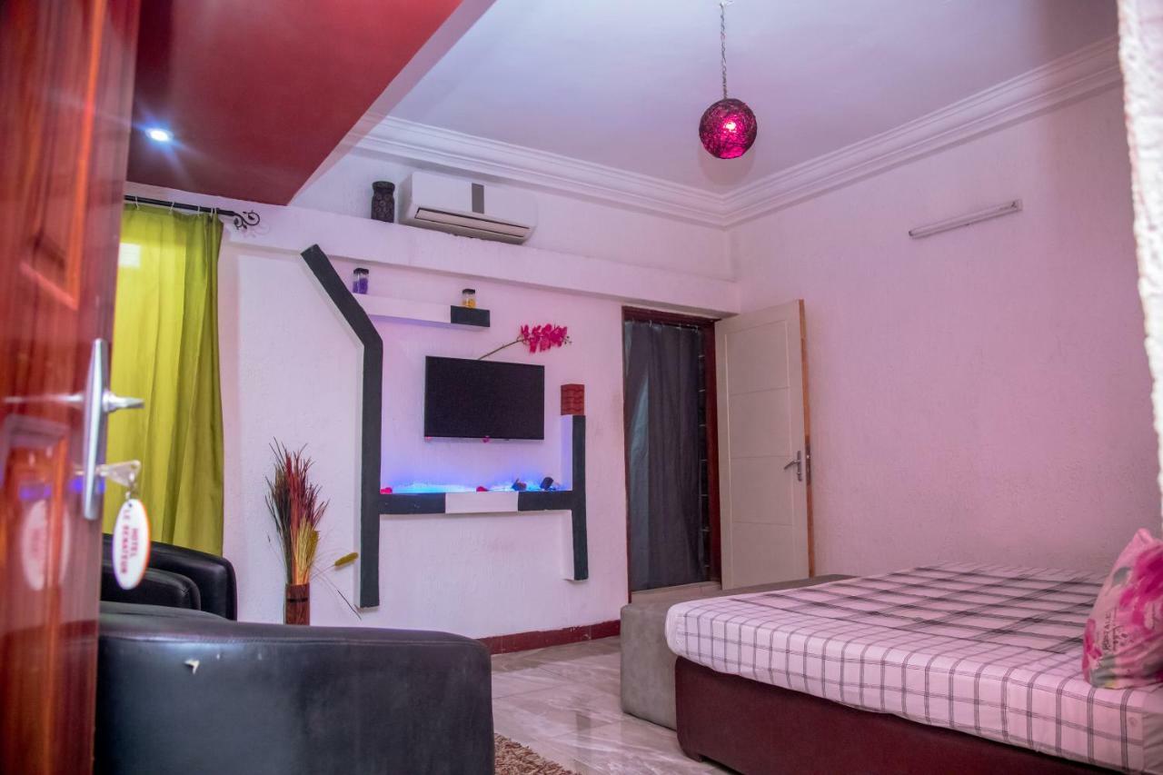 Senateur Hotel Agontinkon 코토누 외부 사진
