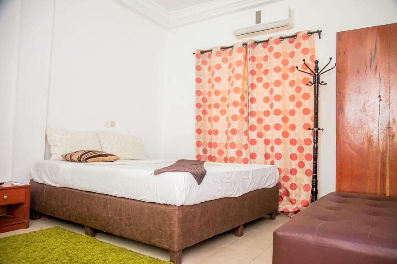 Senateur Hotel Agontinkon 코토누 외부 사진